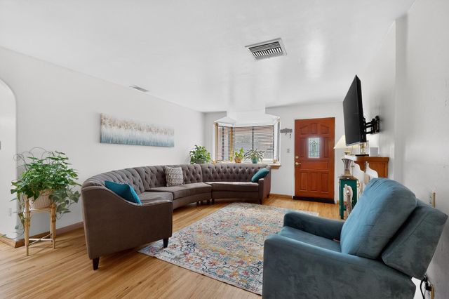 6205 Hannett Avenue NE, Albuquerque, NM 87110