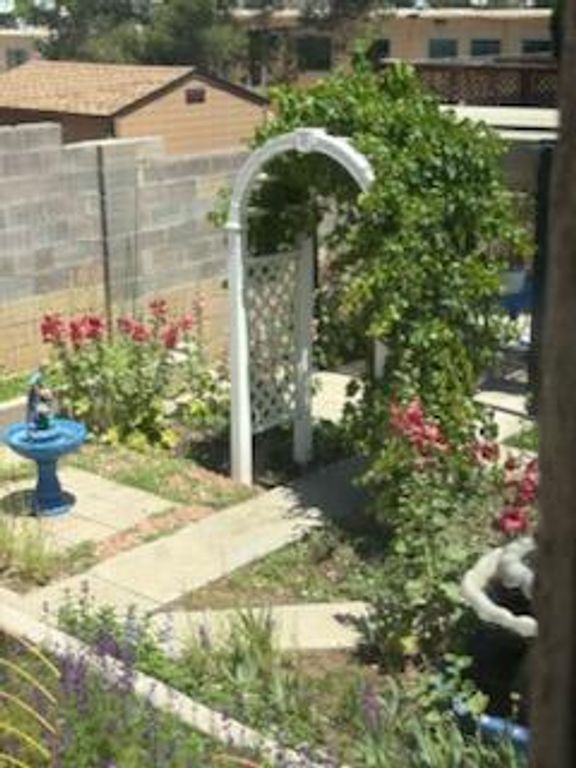 Image 23 of property listing at 6205 Hannett Avenue NE, Albuquerque, NM 87110