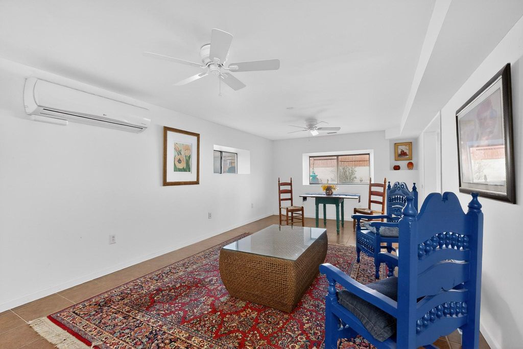 Image 27 of property listing at 6205 Hannett Avenue NE, Albuquerque, NM 87110