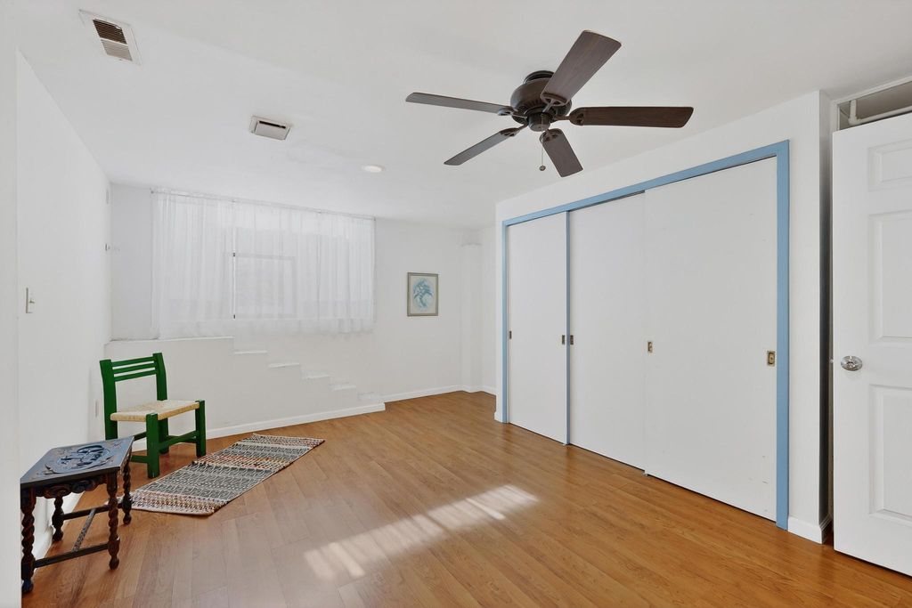 Image 31 of property listing at 6205 Hannett Avenue NE, Albuquerque, NM 87110