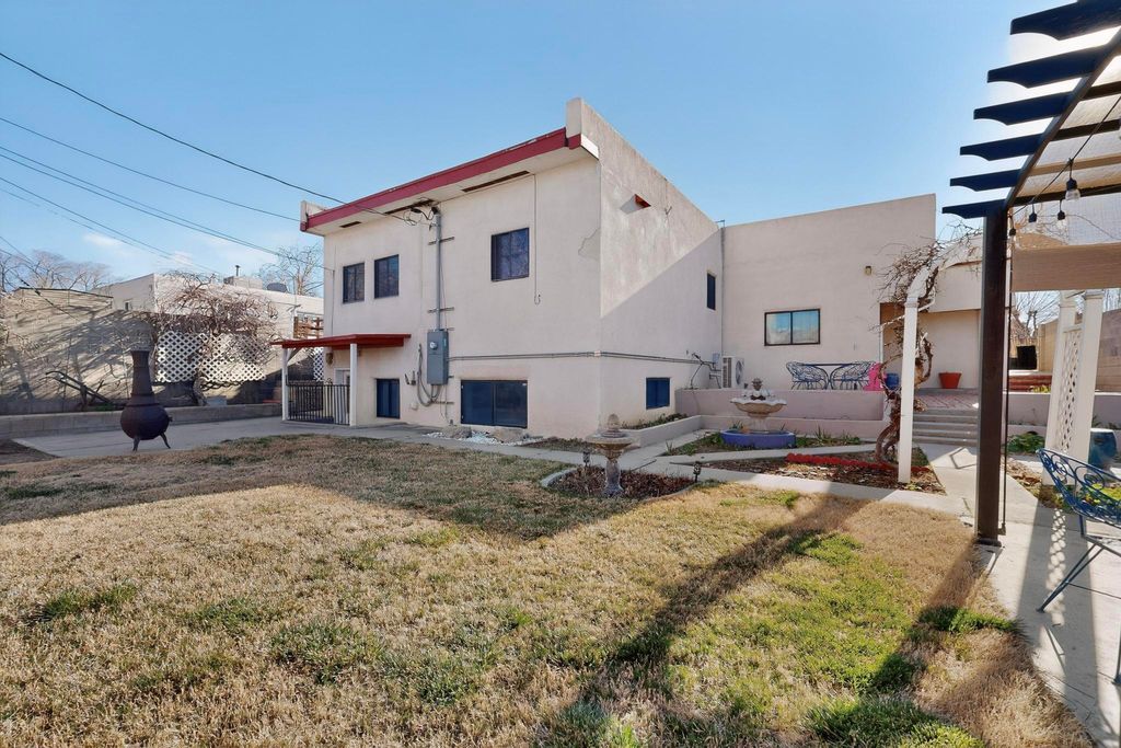 Image 45 of property listing at 6205 Hannett Avenue NE, Albuquerque, NM 87110