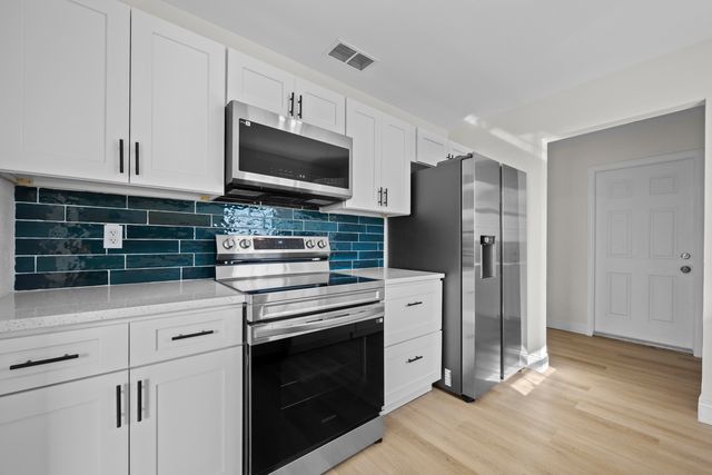 1244 W 25th Street, Riviera Beach, FL 33404