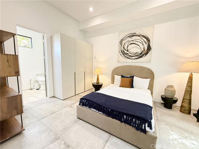 415 N Martel Avenue, Los Angeles, CA 90036