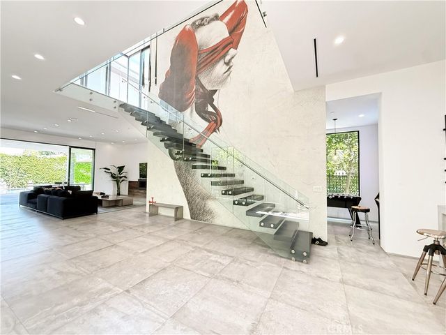 415 N Martel Avenue, Los Angeles, CA 90036