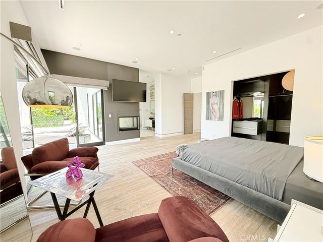 415 N Martel Avenue, Los Angeles, CA 90036