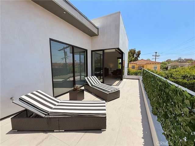 415 N Martel Avenue, Los Angeles, CA 90036