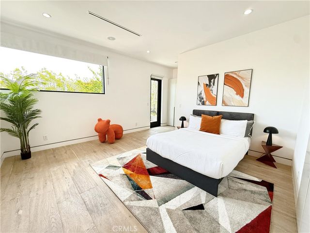 415 N Martel Avenue, Los Angeles, CA 90036