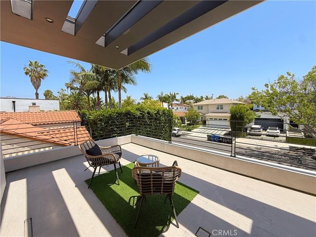 415 N Martel Avenue, Los Angeles, CA 90036