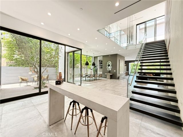 415 N Martel Avenue, Los Angeles, CA 90036