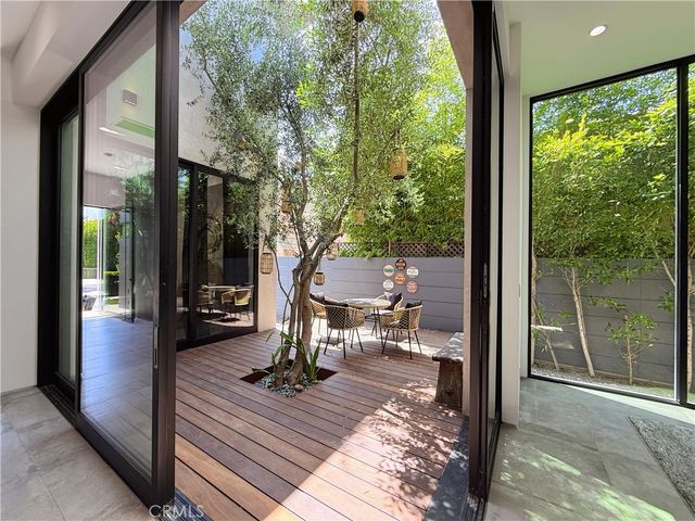 415 N Martel Avenue, Los Angeles, CA 90036