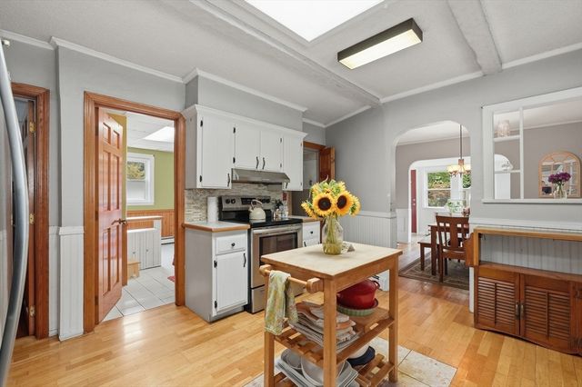 61 Walpole St, Sharon, MA 02067