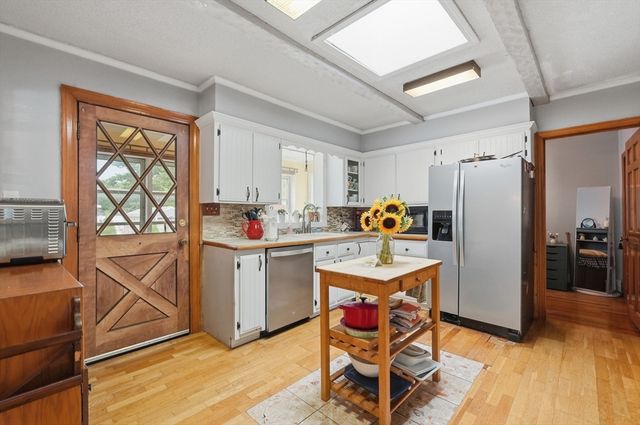 61 Walpole St, Sharon, MA 02067