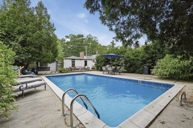 61 Walpole St, Sharon, MA 02067