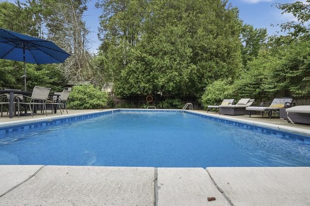 61 Walpole St, Sharon, MA 02067