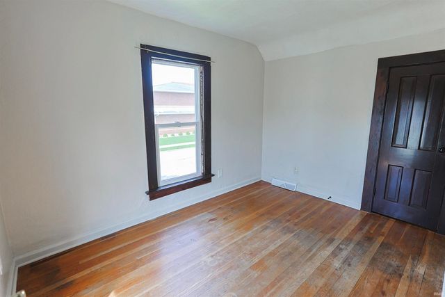 126 S Beiger Street, Mishawaka, IN 46544