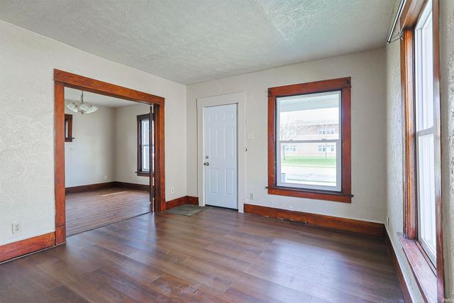 126 S Beiger Street, Mishawaka, IN 46544