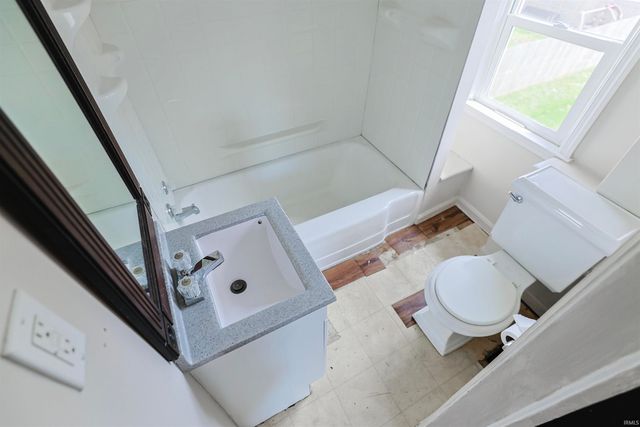 126 S Beiger Street, Mishawaka, IN 46544