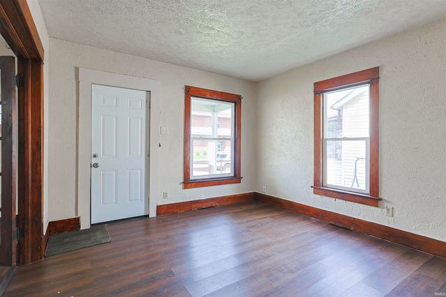 126 S Beiger Street, Mishawaka, IN 46544