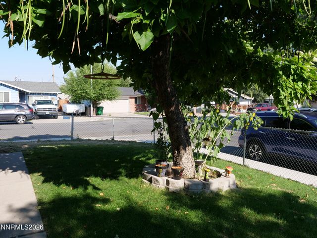 1380 Jerry Lane, Carson City, NV 89701