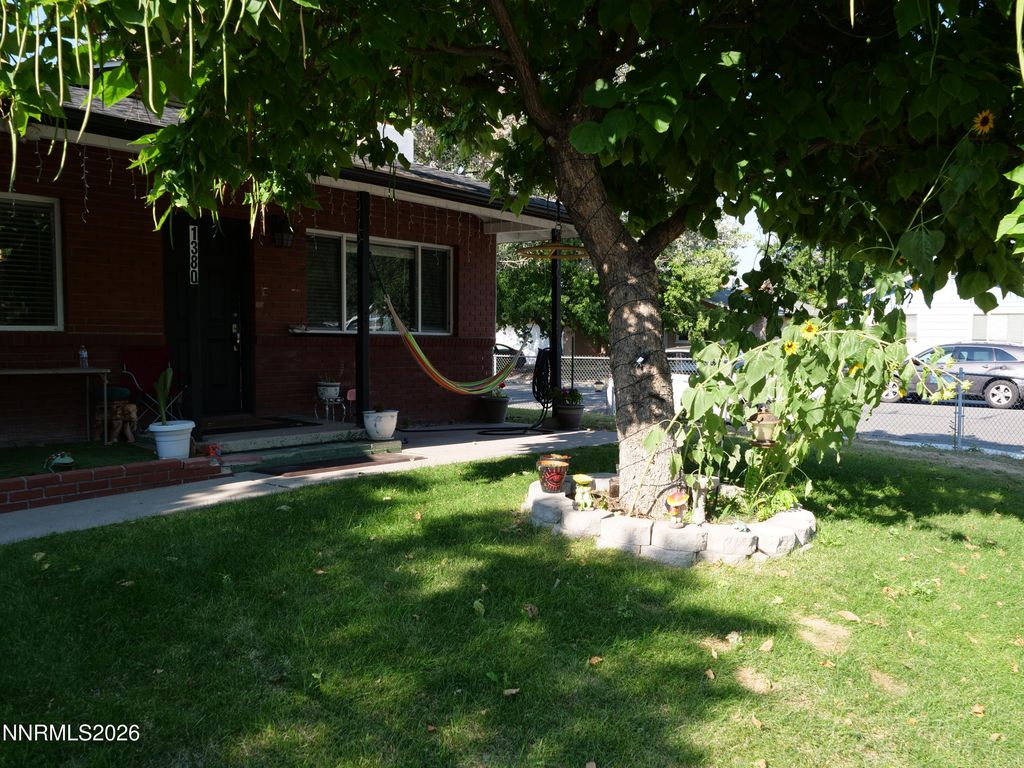 1380 Jerry Lane, Carson City, NV 89701