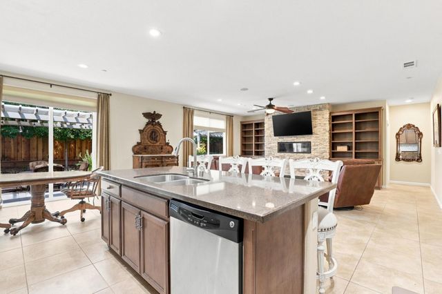 9531 Rodeo Drive, Gilroy, CA 95020