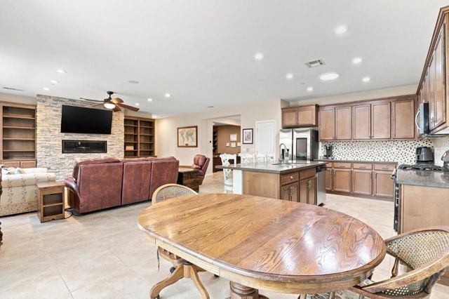 9531 Rodeo Drive, Gilroy, CA 95020