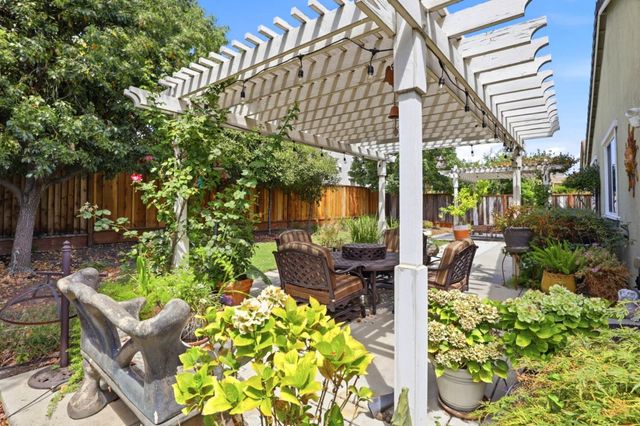 9531 Rodeo Drive, Gilroy, CA 95020