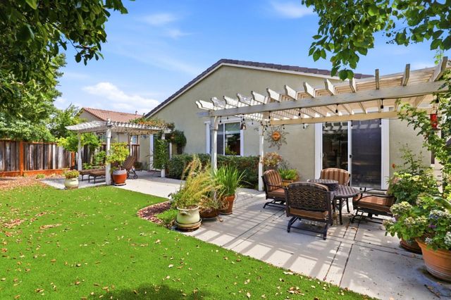 9531 Rodeo Drive, Gilroy, CA 95020