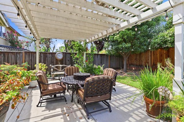 9531 Rodeo Drive, Gilroy, CA 95020