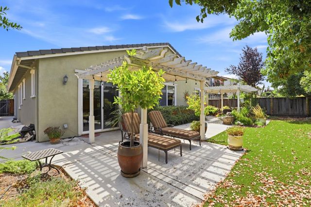 9531 Rodeo Drive, Gilroy, CA 95020