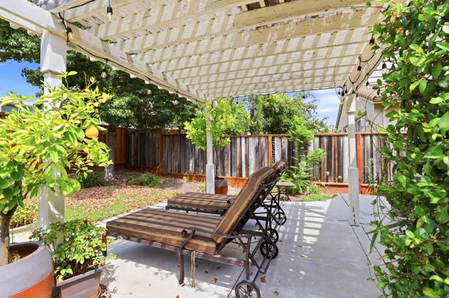 9531 Rodeo Drive, Gilroy, CA 95020