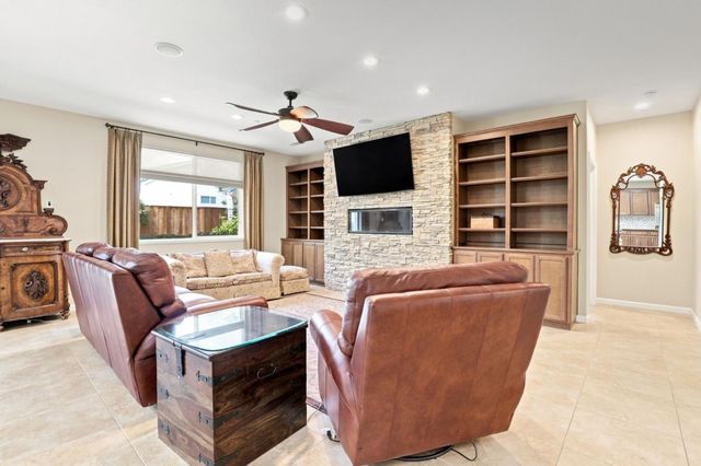 9531 Rodeo Drive, Gilroy, CA 95020