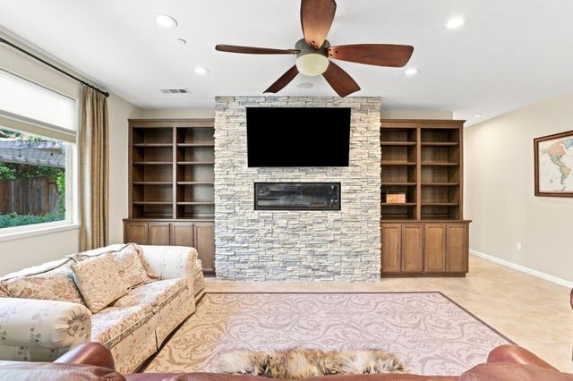 9531 Rodeo Drive, Gilroy, CA 95020