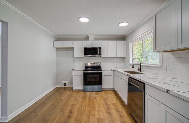 16527 Quail Dale Drive, Houston, TX 77489
