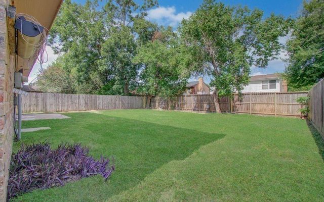 16527 Quail Dale Drive, Houston, TX 77489