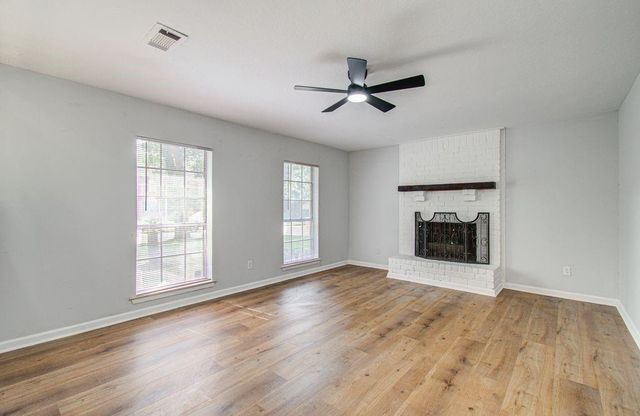 16527 Quail Dale Drive, Houston, TX 77489