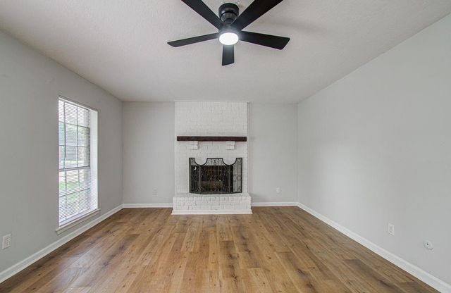 16527 Quail Dale Drive, Houston, TX 77489