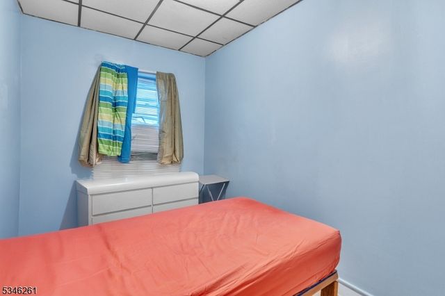 555 61st St, West New York Town, NJ 07093