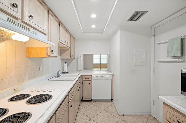 400 GLENNES LANE 206, Dunedin, FL 34698