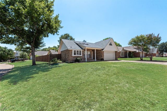 3305 Fairview Drive, Corinth, TX 76210