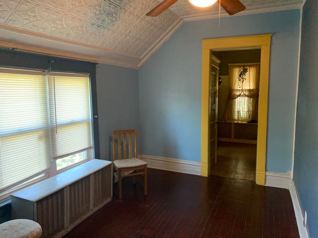 9231 S Woodlawn Avenue, Chicago, IL 60619