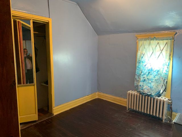 9231 S Woodlawn Avenue, Chicago, IL 60619