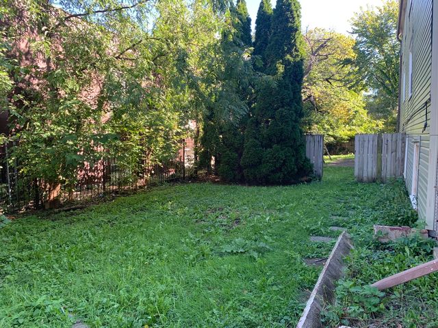 9231 S Woodlawn Avenue, Chicago, IL 60619