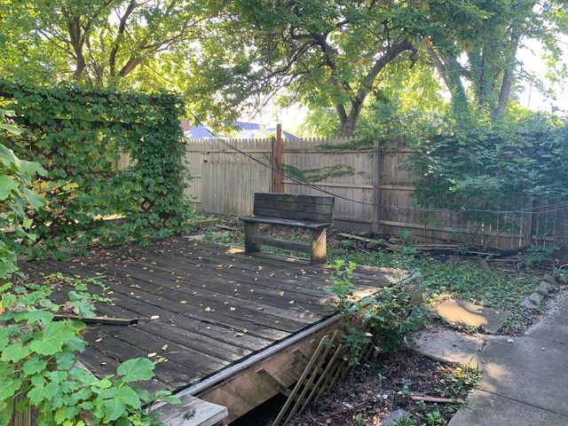 9231 S Woodlawn Avenue, Chicago, IL 60619