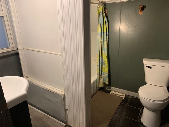 9231 S Woodlawn Avenue, Chicago, IL 60619