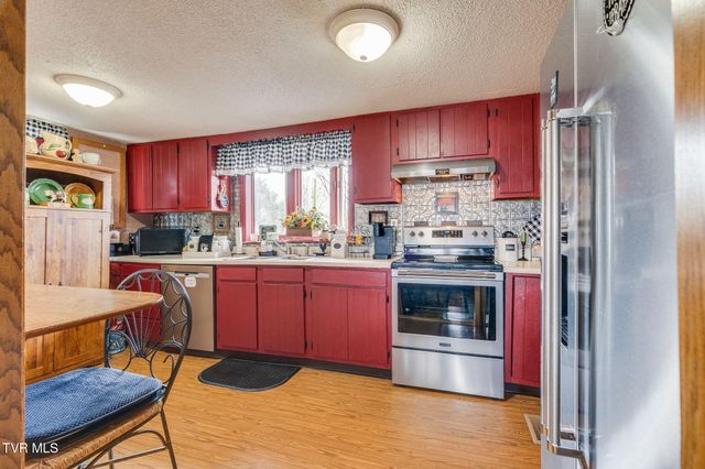 1138 East Main Street, Jonesborough, TN 37659