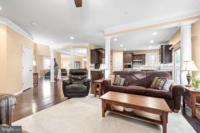 5696 LIBERTY MANOR CIR, Woodbridge, VA 22193