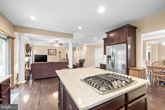 5696 LIBERTY MANOR CIR, Woodbridge, VA 22193