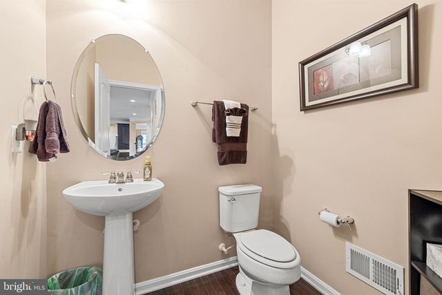 5696 LIBERTY MANOR CIR, Woodbridge, VA 22193
