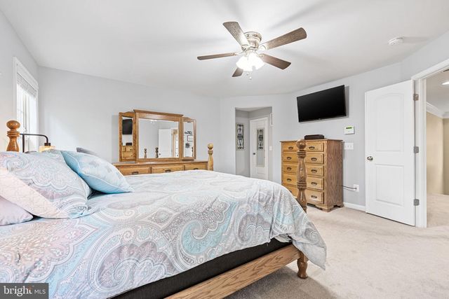 5696 LIBERTY MANOR CIR, Woodbridge, VA 22193